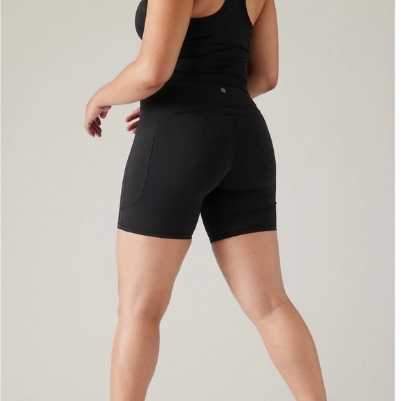 Athleta Ultimate Stash II Biker Shorts 9in High Rise Black Size XXS Workout New - Picture 3 of 14